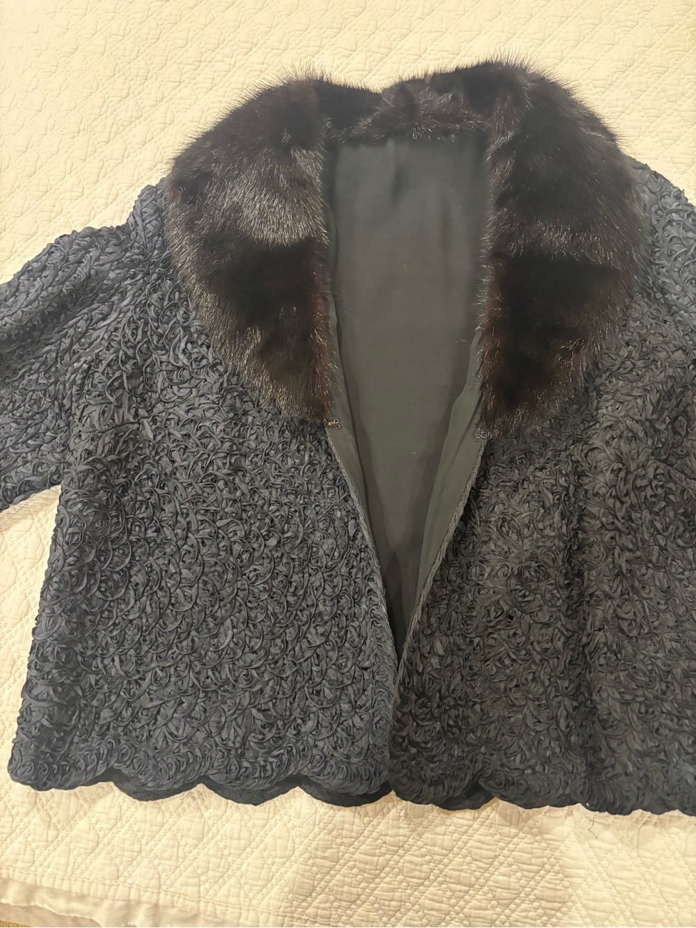 Vintage Black Textured Pea Coat with Dark Faux Fur Collar